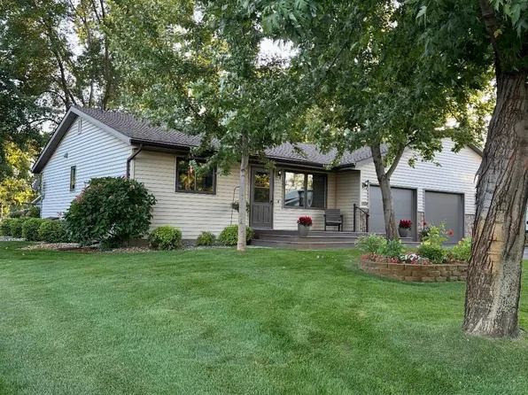 1208 Bridgeport Ln NW, Alexandria, MN 56308