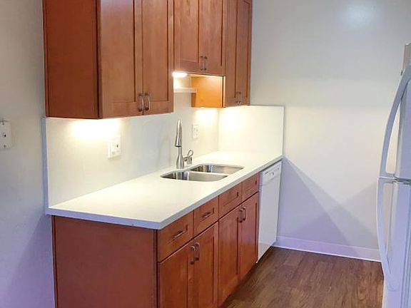 4th image of 3275 Brookdale Dr APT 3