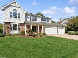 1516 Virginia Ave, Libertyville, IL 60048