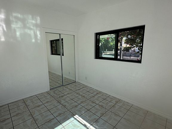 4th image of 11607 Norris Ave