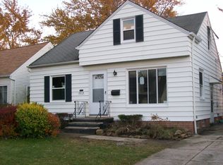 16114 Maplewood Ave, Maple Heights, OH 44137