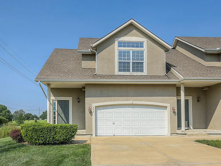 Willow Chase Twin Homes — Photo 36