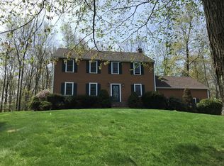8 Hannan Ridge Rd, Haverhill, MA 01832