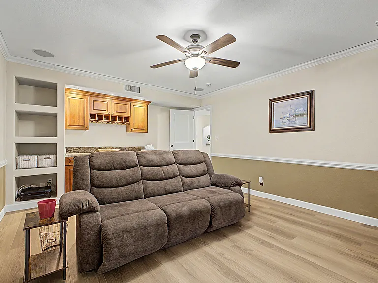 3346 E Cochise Dr — Photo 7
