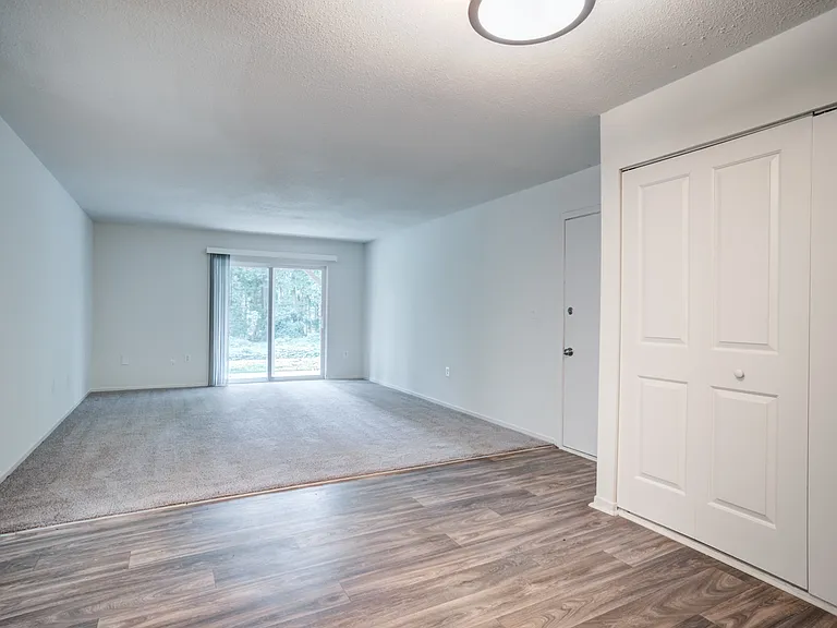 Crown Pointe — Photo 15