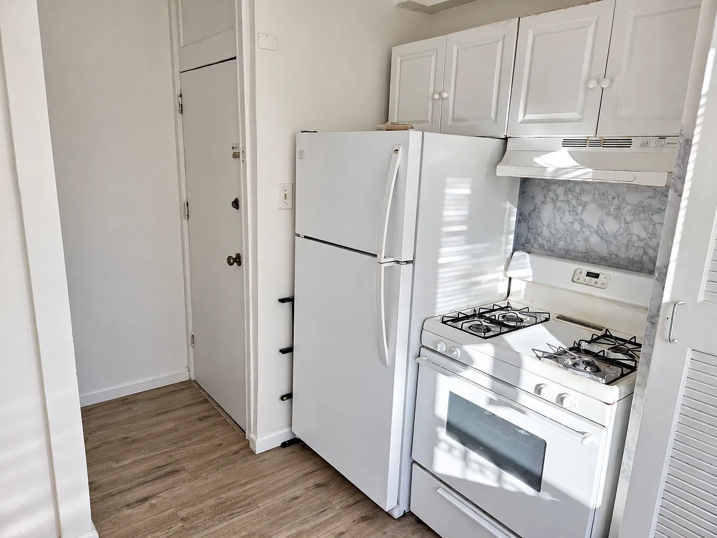 2 bed, 1150 sqft, $1,950 — Photo 1