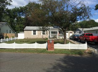 63 E 5th St, Howell, NJ 07731