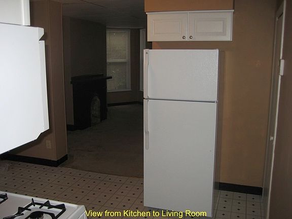 5th image of 84 1/2 W 5th Ave