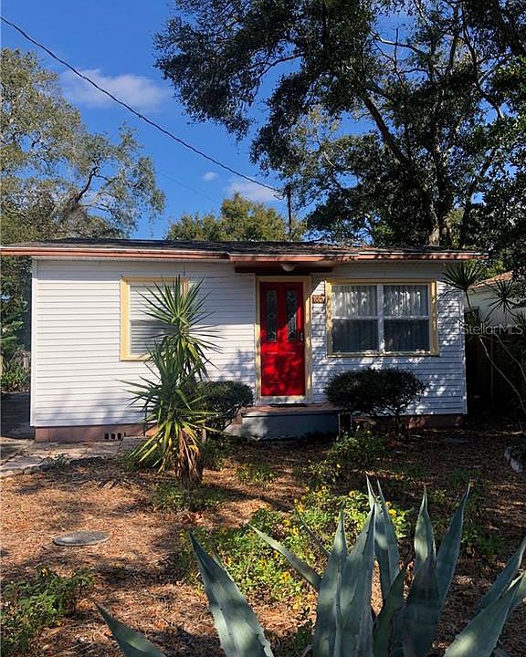 1st image of 1004 Magnolia Dr