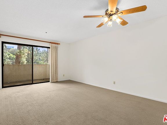 5th image of 501 Palisades Dr APT 219