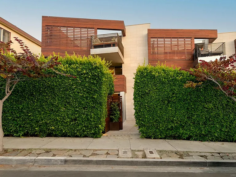 435 Ravina St — Photo 3
