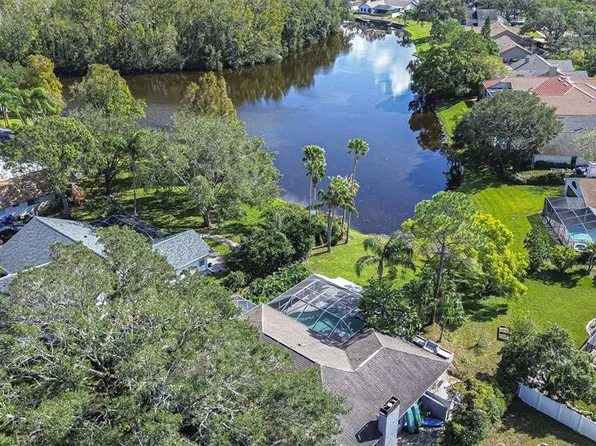 524 Old Grove Dr, Lutz, FL 33548