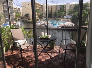 10 Royal Palm Way #2030, Boca Raton, FL 33432