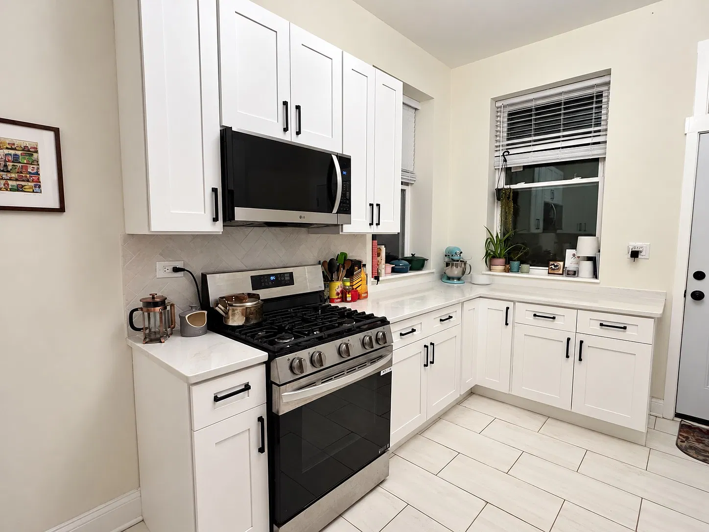 1 bed, 1000 sqft, $1,139 — Photo 3