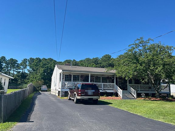 4th image of 128 Church St