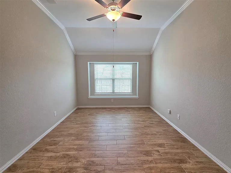 1902 Village Orchard Ln — Photo 15