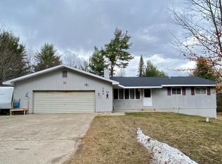 160 W Maplehurst Dr, Roscommon, MI 48653