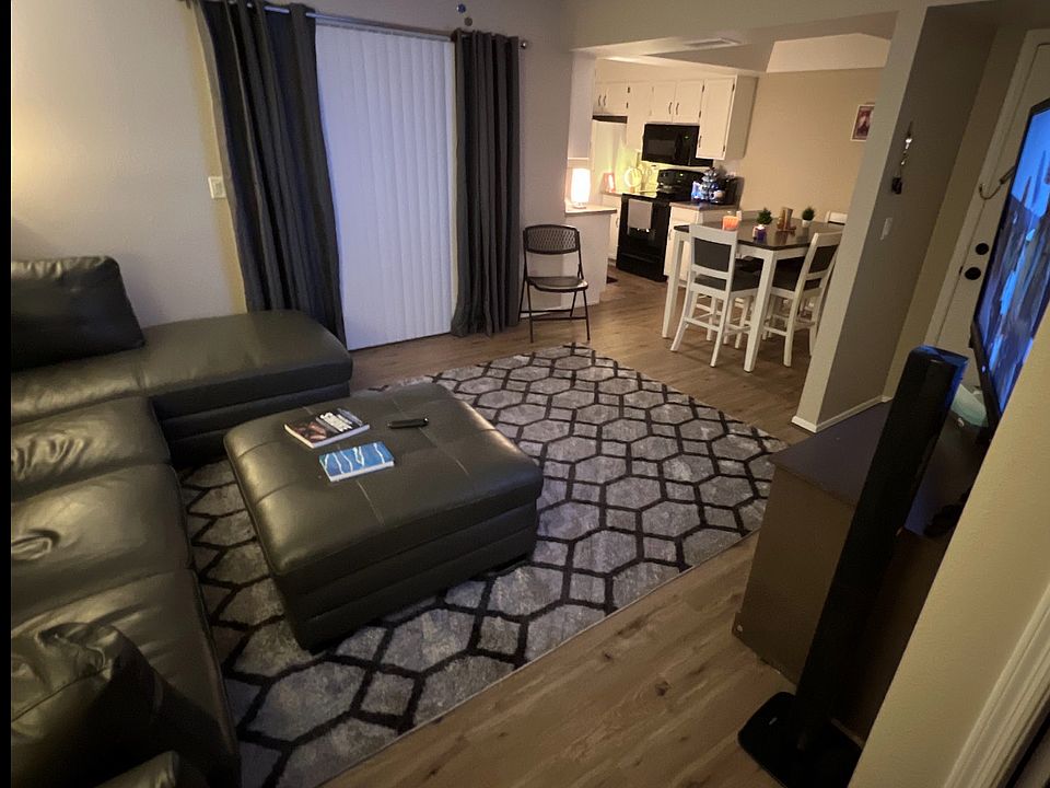 1st image of 10610 S 48th St Unit 1086