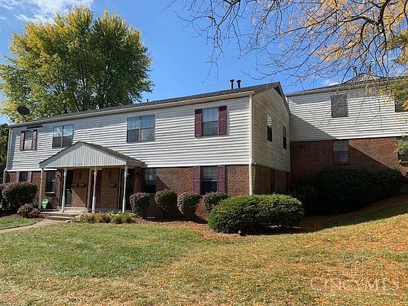 2nd image of 1930 Chaucer Dr Unit C