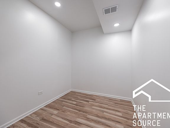 5th image of 3140 N Kimball Ave Unit 1