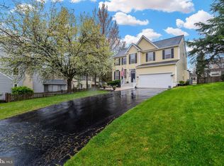 13 Linden Hill Way SW, Leesburg, VA 20175
