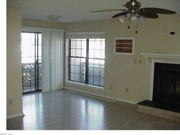 3rd image of 417 Harbour Pt APT 103