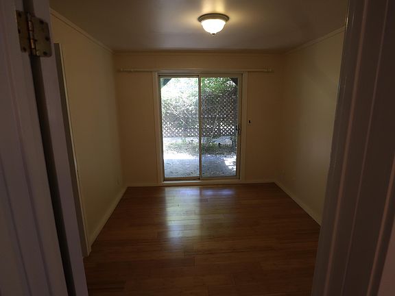 3rd image of 2439 Roosevelt Ave #B