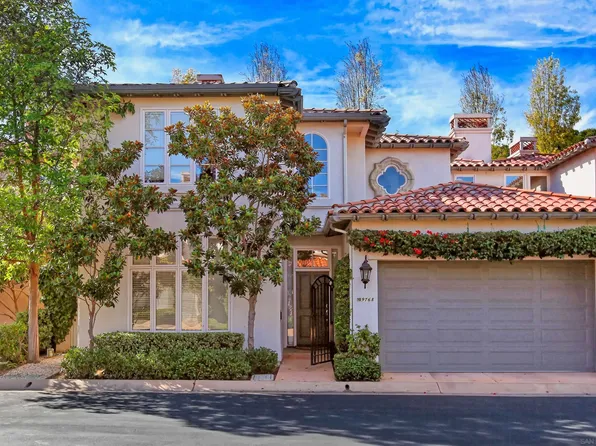 9768 Claiborne Sq, La Jolla, CA 92037