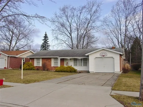322 W Perry St, Bryan, OH 43506