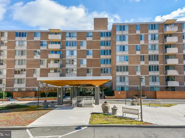 2939 Van Ness St NW APT 1041, Washington, DC 20008