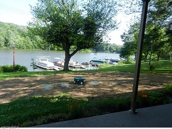 4th image of 218 Hawthorne Dr