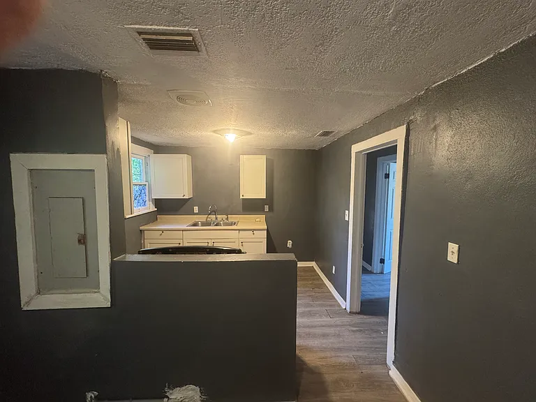 2712 Jupiter Ave — Photo 9