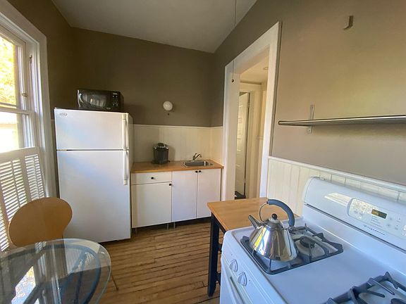 5th image of 197 Lancaster Ave #2