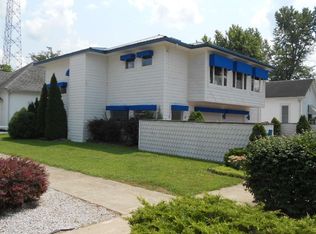 159 N 4th St, Clinton, IN 47842