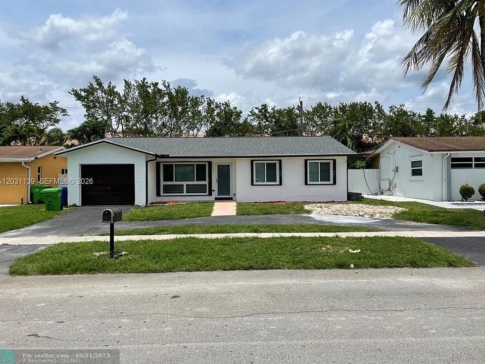 1st image of 11371 NW 32nd Mnr