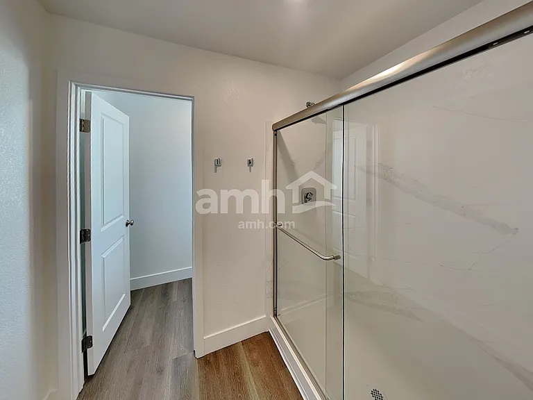 8183 Braavos Peninsula Ave — Photo 13