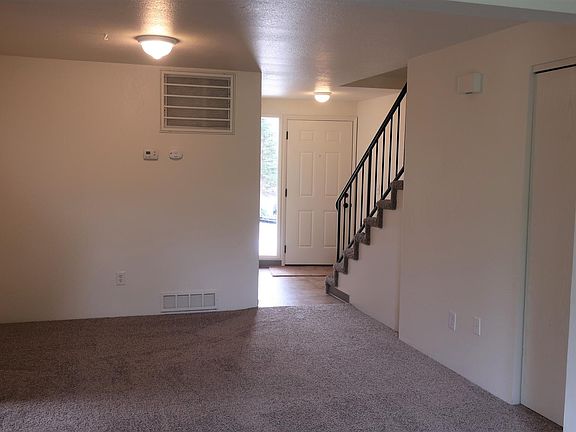 2nd image of 703 11th St NE