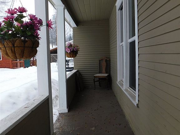 5th image of 411 N Washington Ave