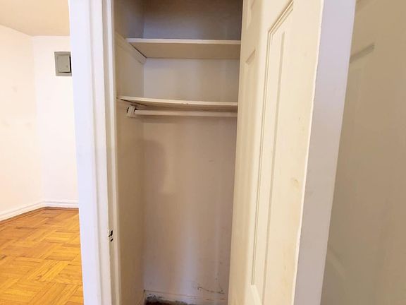 3rd image of 1200 College Ave APT 1D