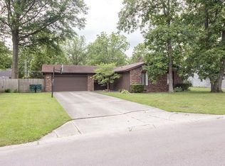 209 E Charter Dr, Muncie, IN 47303