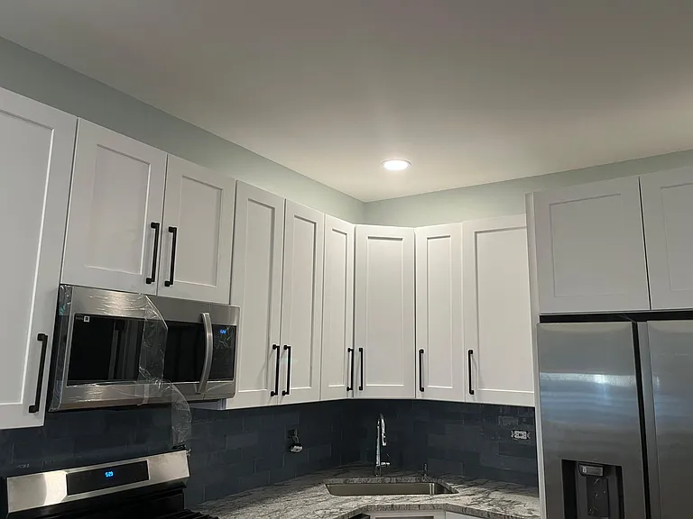 4521 N Rockwell St #1 — Photo 2