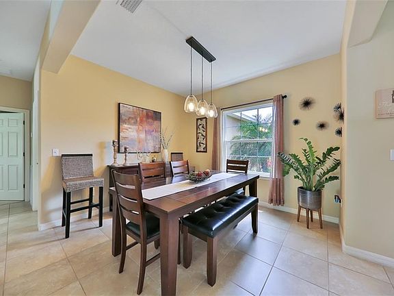 5th image of 6823 Hampshire Blvd