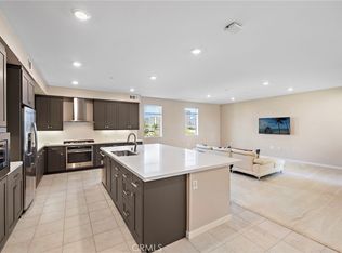 111 Bowery, Irvine, CA 92612