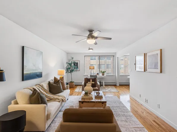 1770 Bryant Ave S APT 301, Minneapolis, MN 55403