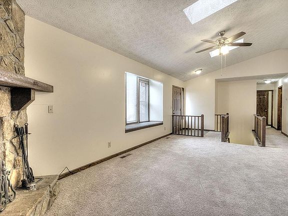 4th image of 5520 Deerfield Pl NW