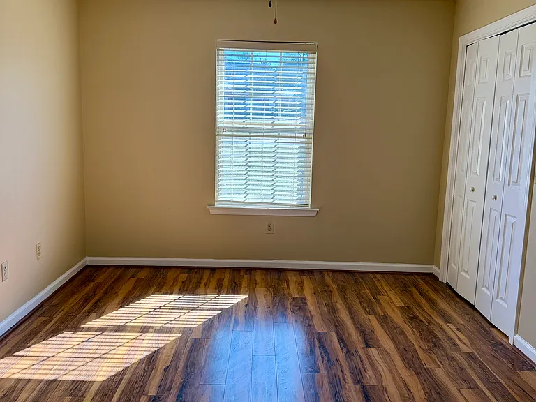 1005 Houndsbark Ct — Photo 15