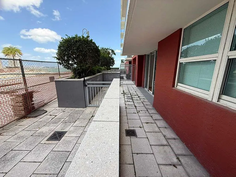 1155 Brickell Bay Dr #606 — Photo 21