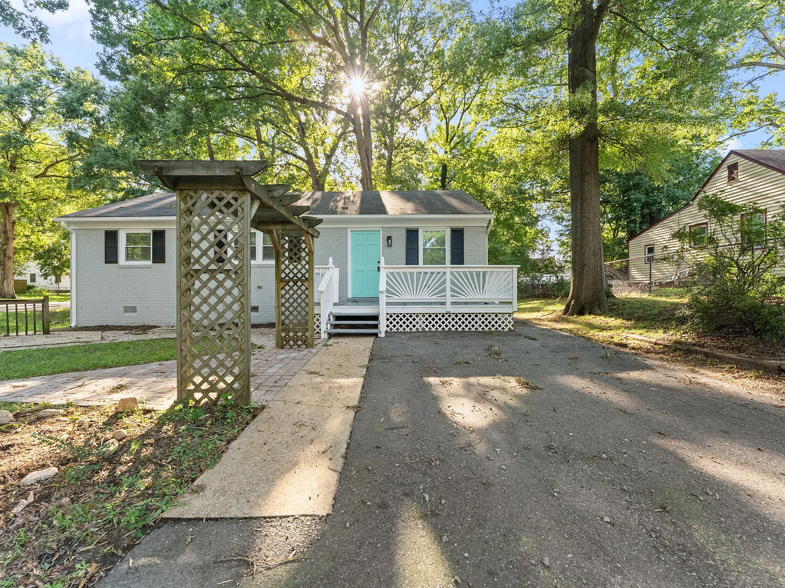 9366 Quinnford - 9366 — Photo 3