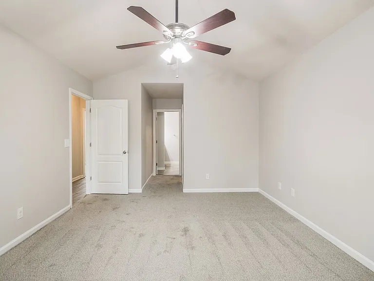 2132 Boulder Ct — Photo 9