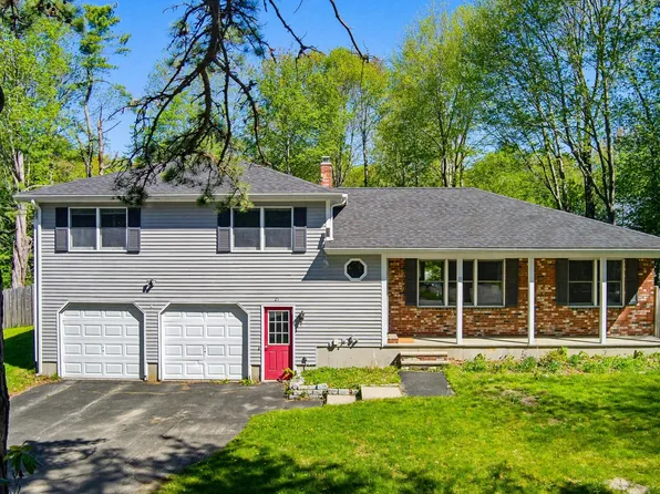 21 Melden Drive, Brunswick, ME 04011